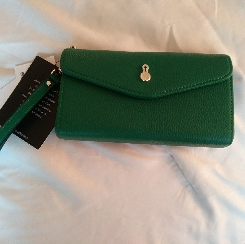 NWT London Fog Clutch